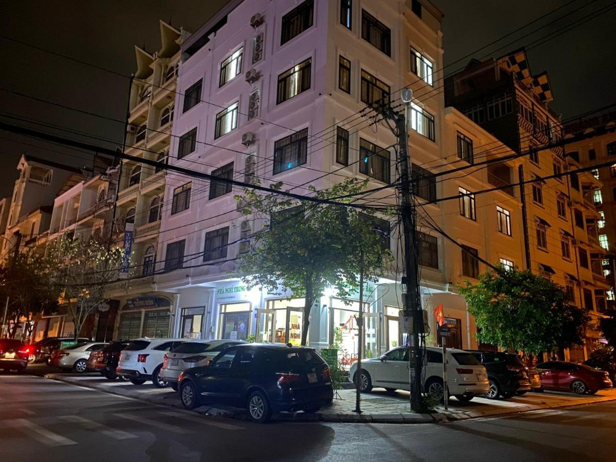 Nha Nghi Trung Hau Ξενοδοχείο Mong Cai Εξωτερικό φωτογραφία
